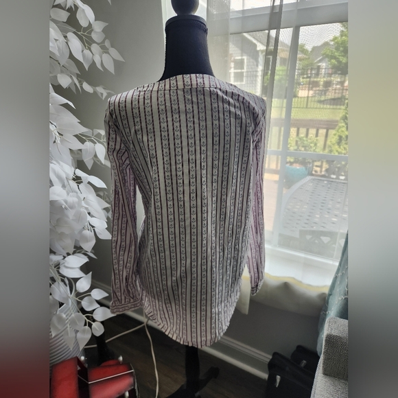 Tommy Hilfiger Red and White Long Sleeve Button Down Blouse Womens Size Small - Picture 4 of 5